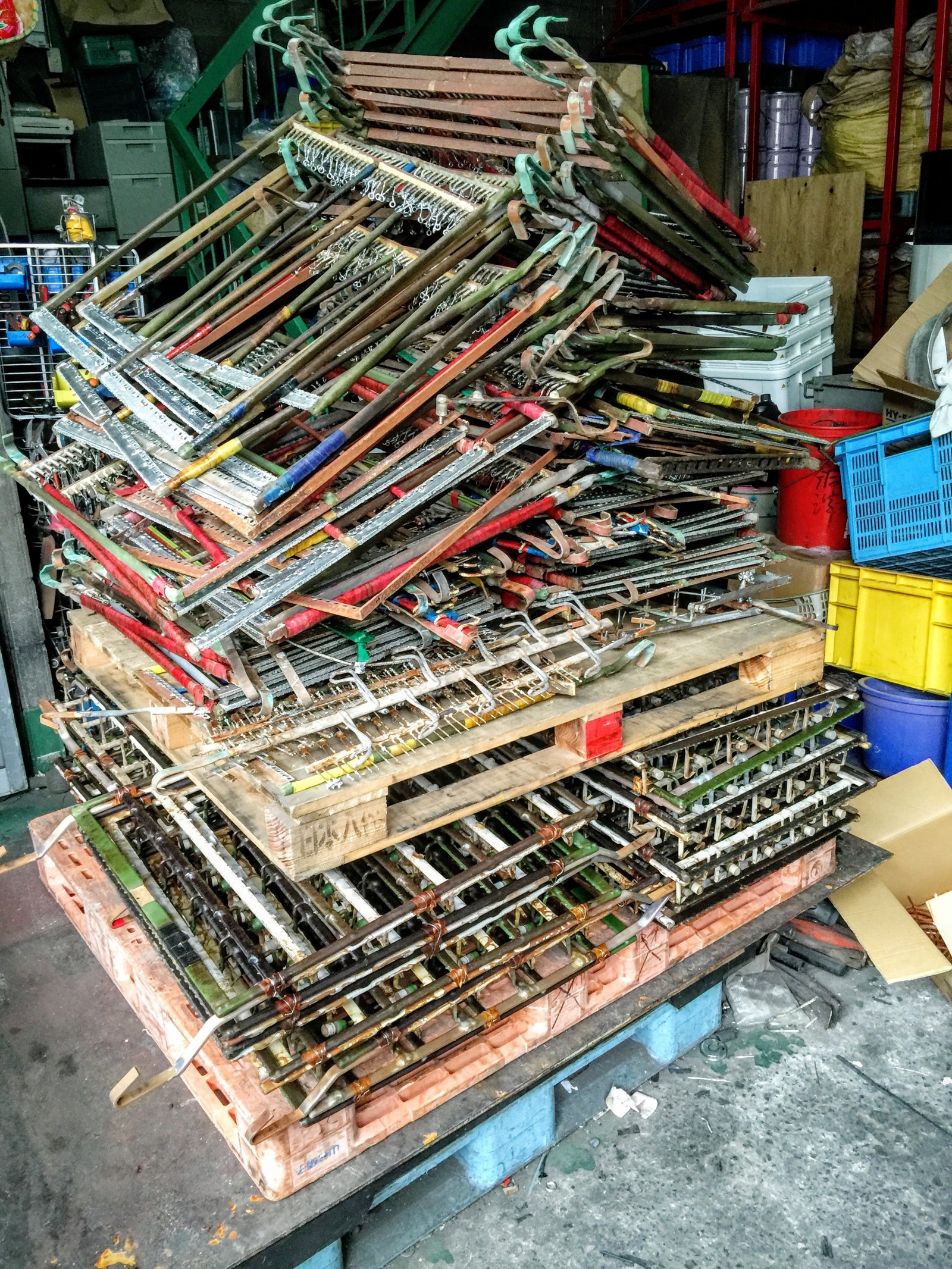 メッキ治具 ニッケル付- 取扱金属貴金属スクラップ、非鉄金属スクラップのリサイクル・買取り 花崎⼯業株式会社