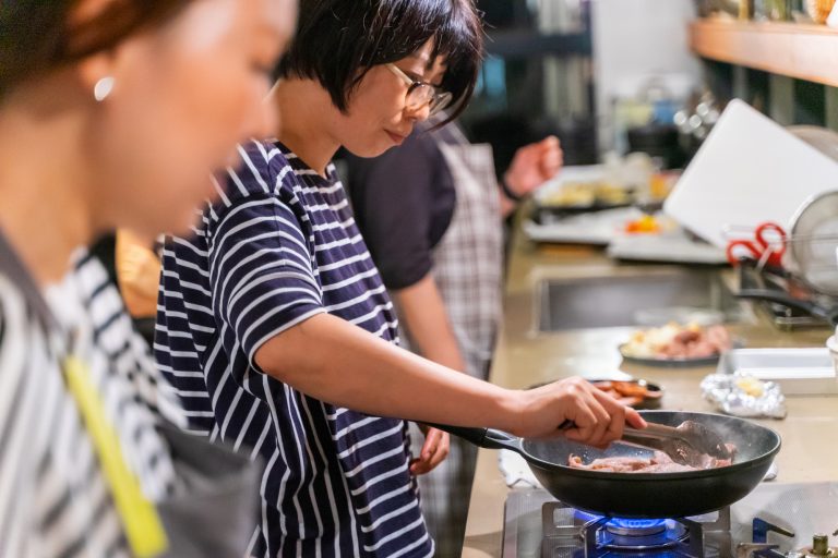 坂ノ上スタジオテレビ番組撮影でも使われるレンタルキッチンスタジオ ABstudio撮影・配信 が可能で、サブの調理スペースや控え室としても使えるスタジオです