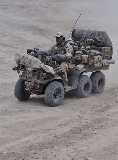 ウクライナ軍マングース戦闘バギー+兵士3体民間人1体 MB35247:4544032918224