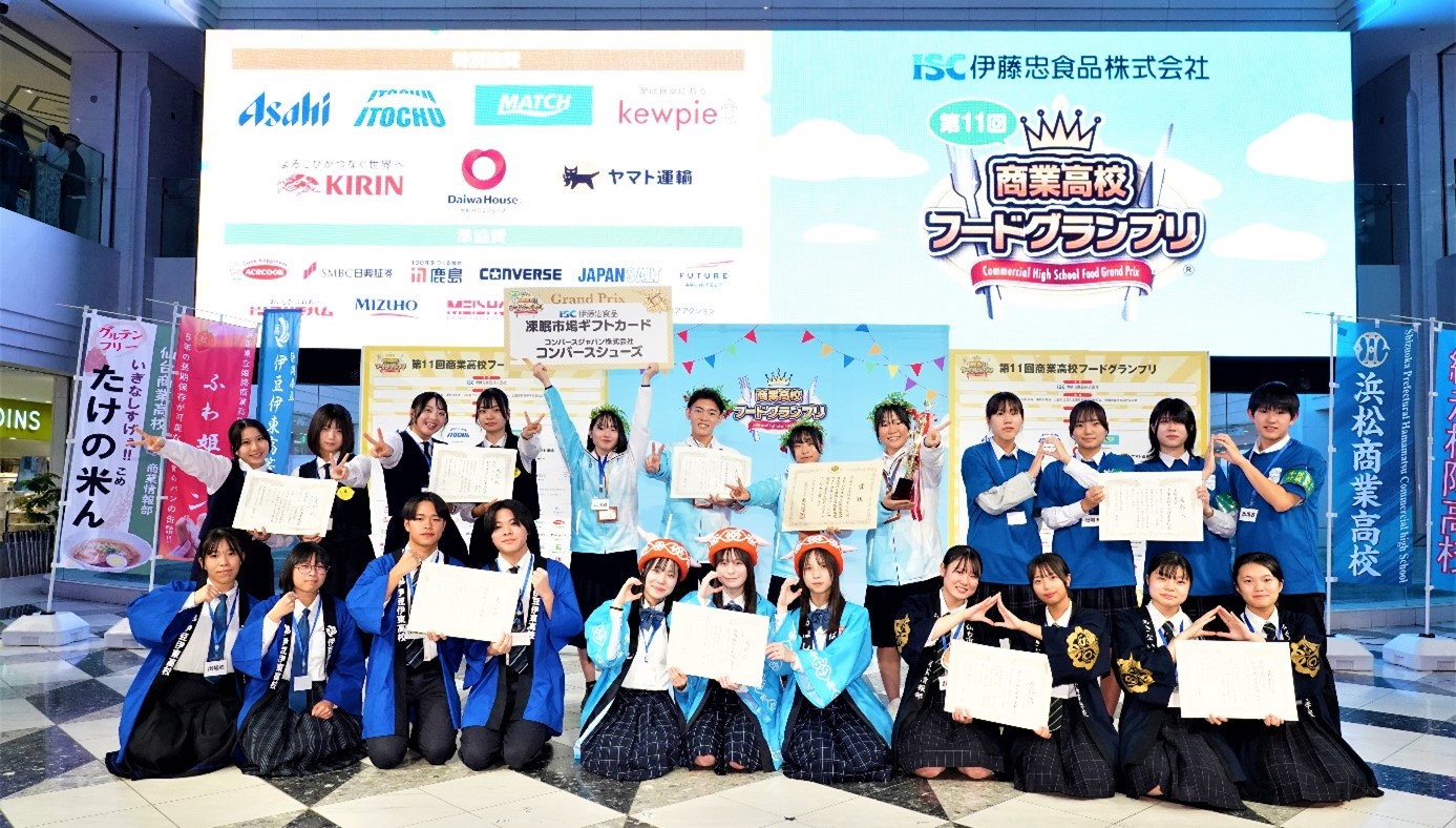 🍣🍣🍣 夏五貫盛り 豊後の姫はも かつおの塩たたき 北海道ほたて 生穴子の炙り 明石だこの握り 6 23 月 から新季節メニューをスタートします！ 淡白ながら旨みのある豊後の姫はも 程よい塩味ととろける食感のかつおの塩たたき プリっとした食感と濃厚な旨みの北海道