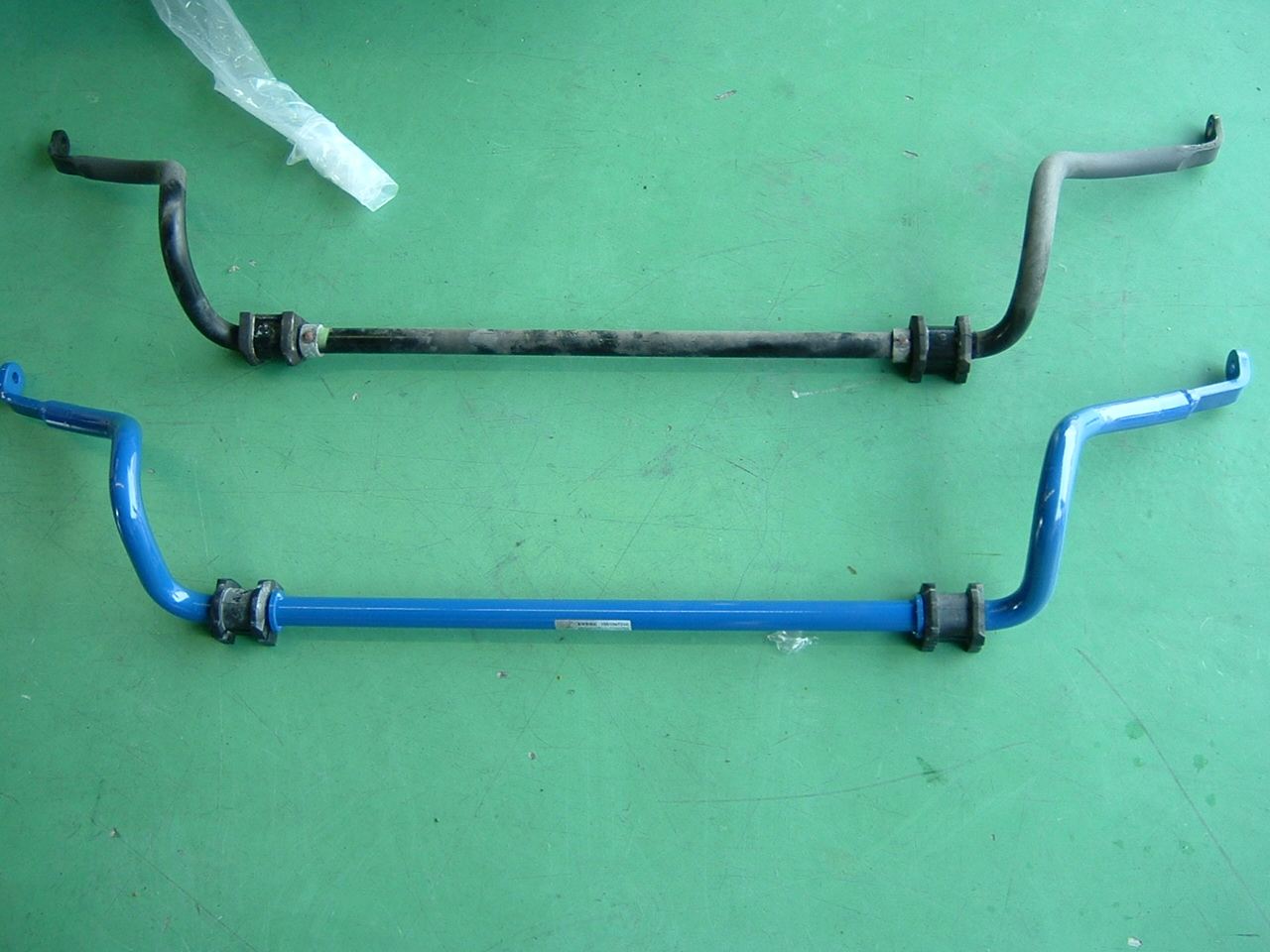 スタビリンクブッシュ交換グーネットピット