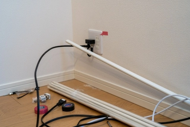 ダイソー 総額220円！コンセントまわりスッキリ☆すず スッキリ快適な暮らしをモットーにお家を整える