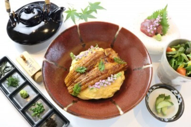 くずし鉄板 あばぐら 神田店千代田区の口コミ10件 - トリップアドバイザ