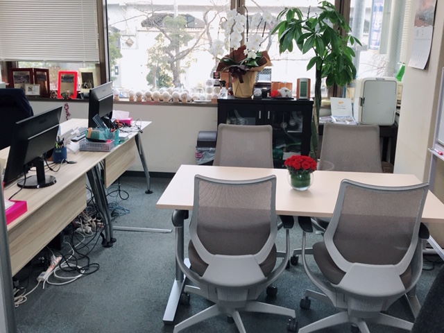 社長室のレイアウト替え : きまじめチキン日記