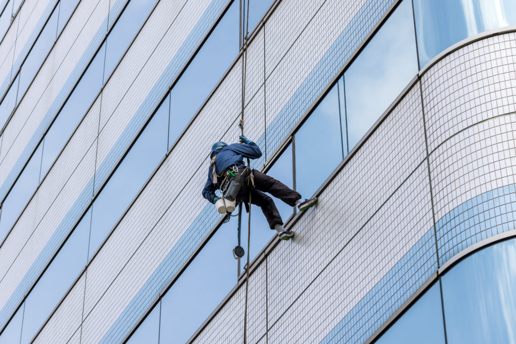 高層ビル窓ガラス清掃 : 楽園ハワイと私
