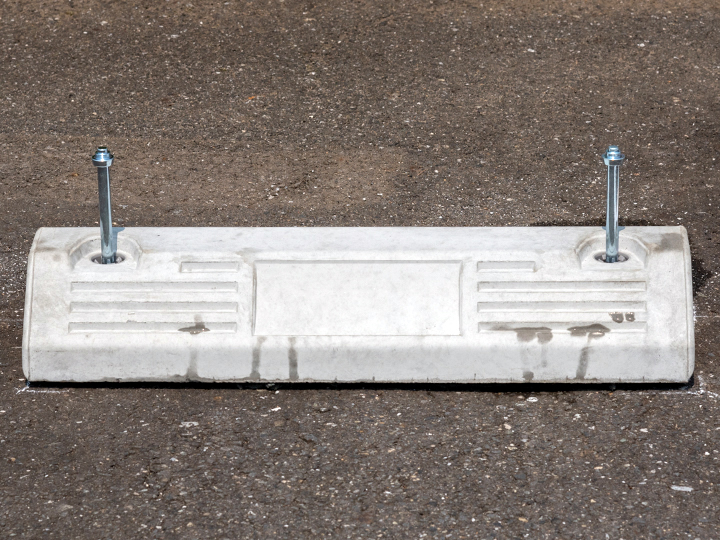 パーキングブロック 車止め