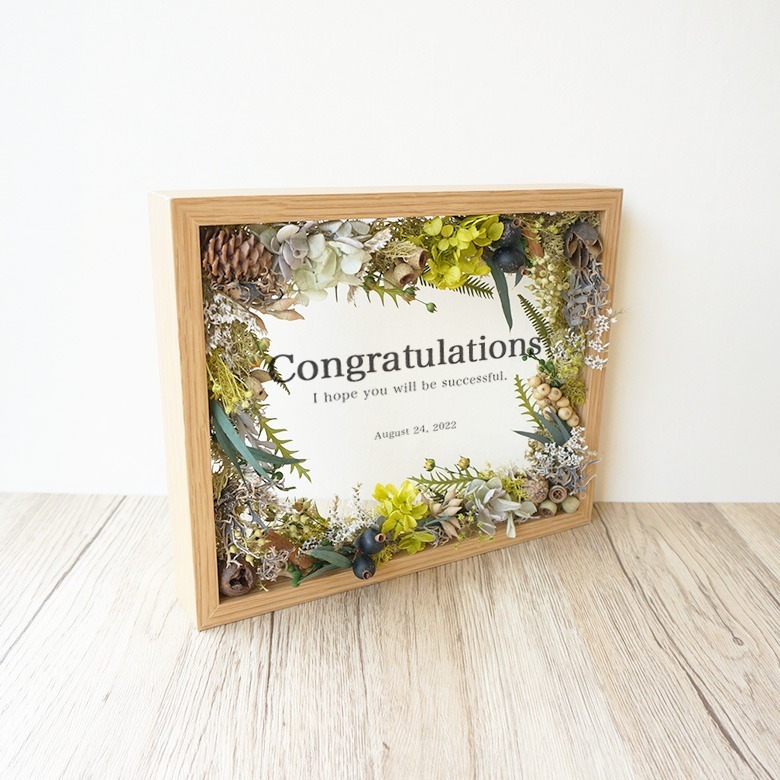 新郎さんから新婦さんへ ファーストミートで渡すサプライズ花束のお声がけいただきました！素敵な贈り物ですね👍 可愛らしいまるっとしたブーケ型に💐ありがとうございました＾＾ ブーケのお問合せは @miluka.hananokoto プロフィール欄とmilu花ブーケ料金