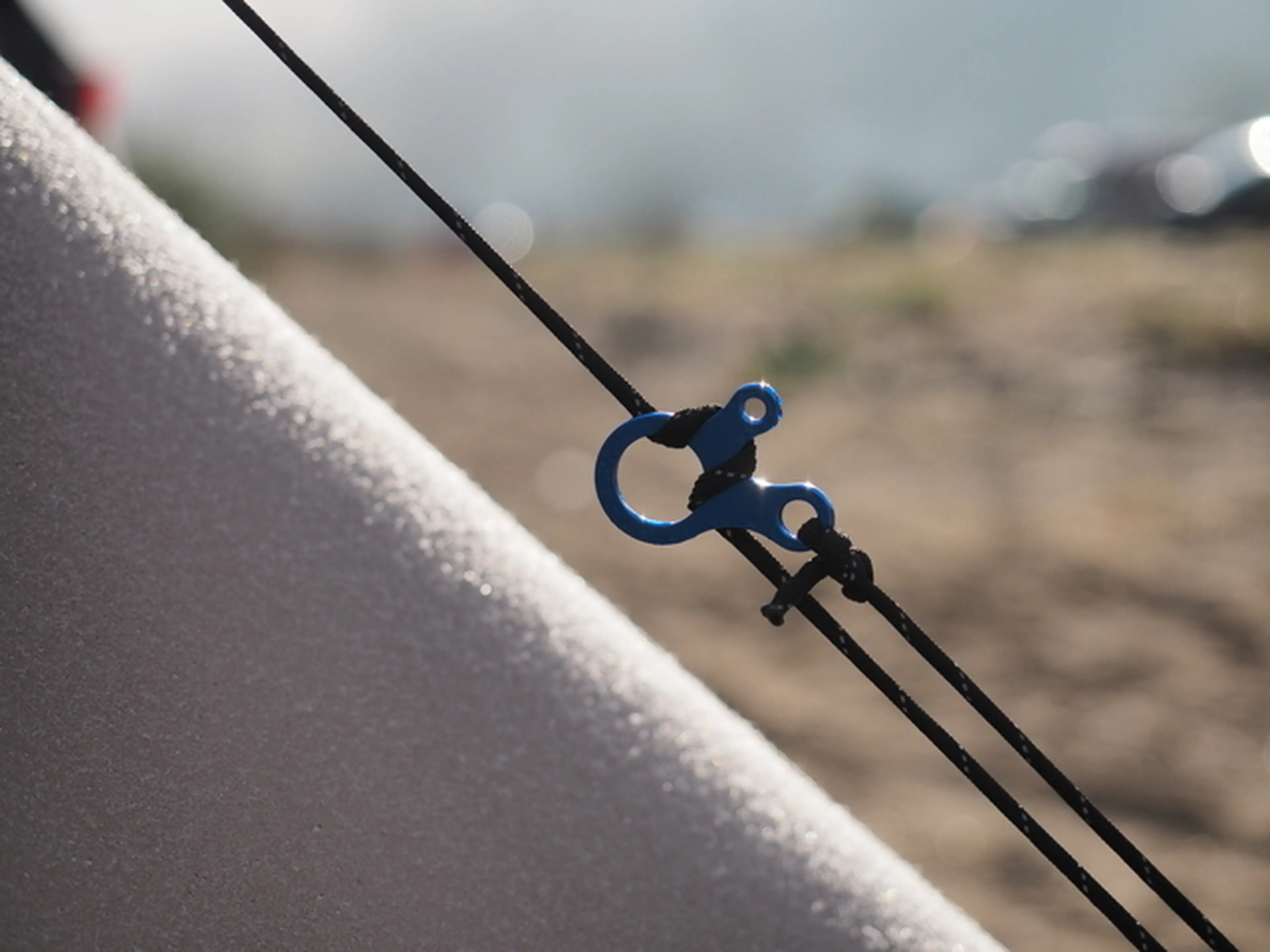 テント設営に便利！自在結びの結び方と使い方を解説 ロープワークCAMP HACK キャンプハック