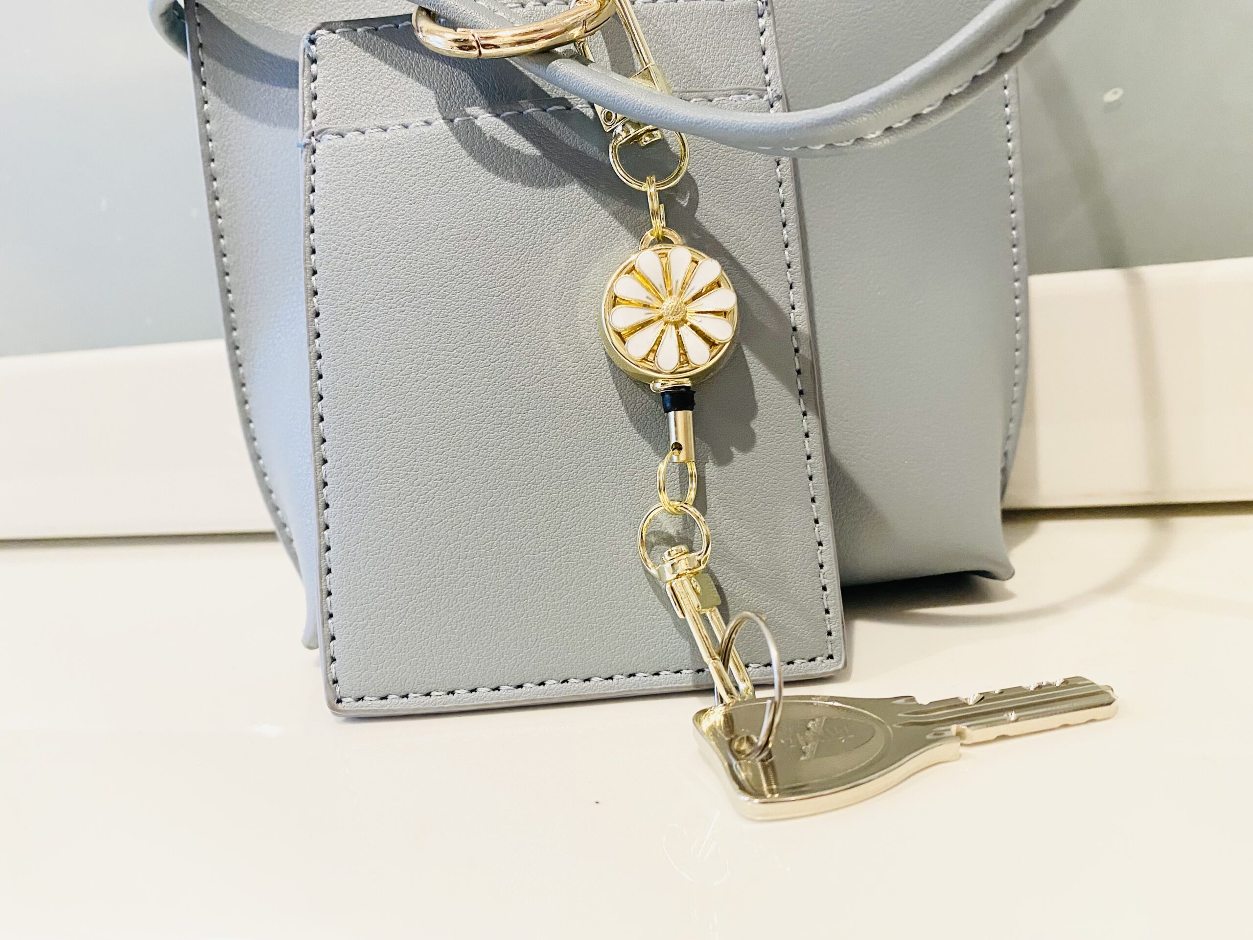 無印や100均で買える？人気の「リールキーホルダー」・おすすめ8選 かわいい・おしゃれ・強力・丈夫