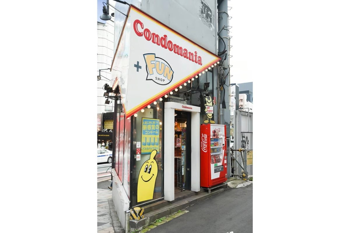 原宿のコンドマニアの跡地がこんな商業施設に変わっていたとは。原宿で働く旧友に連れて行ってもらったら、平日のためか穴場のように空いており、聞こえてくるのは他言語でどこか海外にいるよう。とても居心地が良い。中学時代一緒にラフォーレに行ったりした友人とだっ