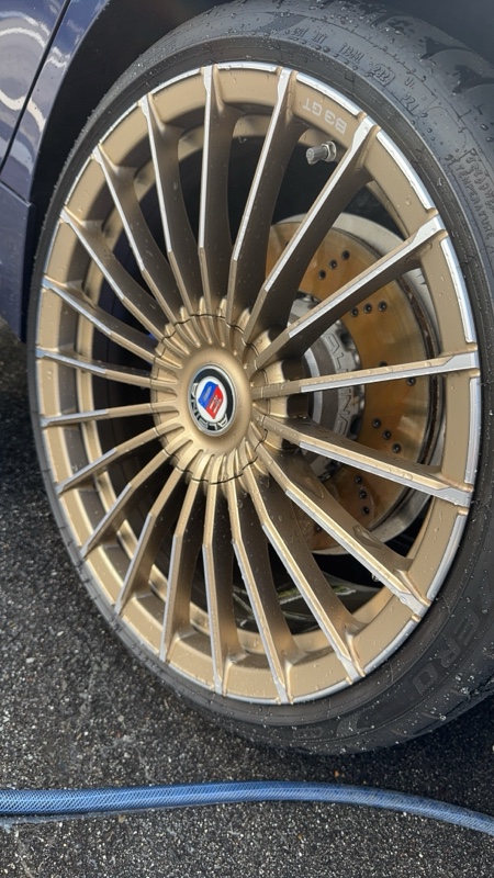 道路にある、キャッツアイ 道路鋲 について質問です。 』 日産 スカイライン のみんなの質問