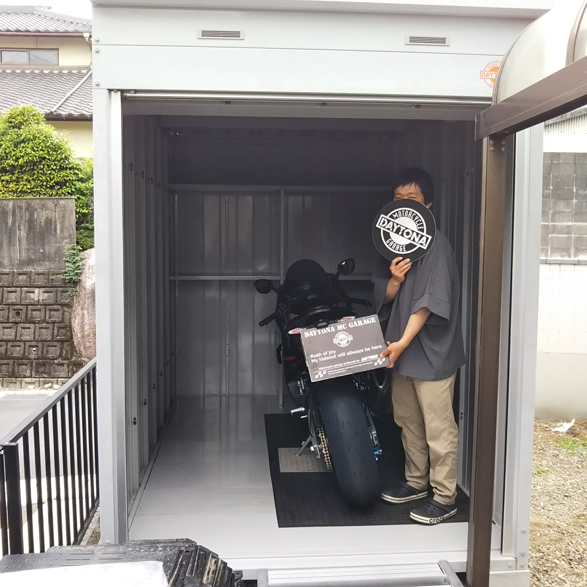 Amazonぼん家具 自転車置き場 サイクルガレージ 折りたたみ式 簡易 オーニング 日よけ 3台用 ブラウンサイクルポート