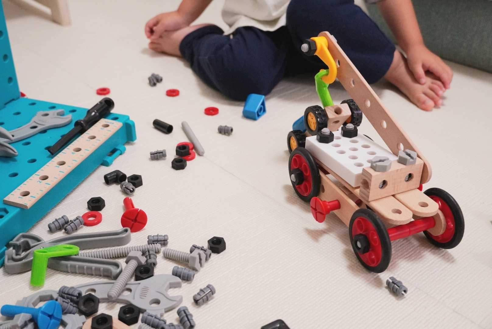 BRIOビルダーケースに入れると使いやすくなります✨ 本日もありがとうございました。 店長Repost @erde_playing with@use.repost ・ つみきのおうちのおもちゃ BRIOビルダー 今日は4才や7才のお子さんにご利用頂きました。ありがとうございました。みんなが帰って