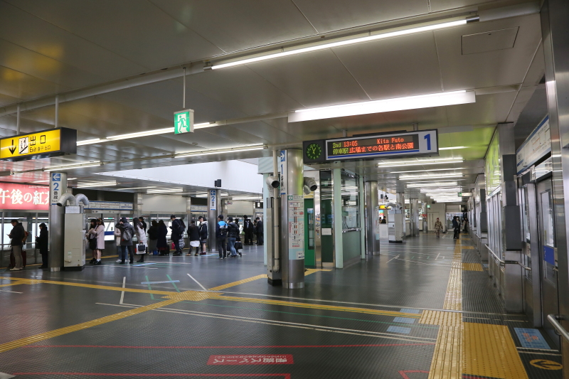 神戸ポートライナーの「混雑問題」 難しい抜本的改善 策はあるのか？ポイント交換のPeX