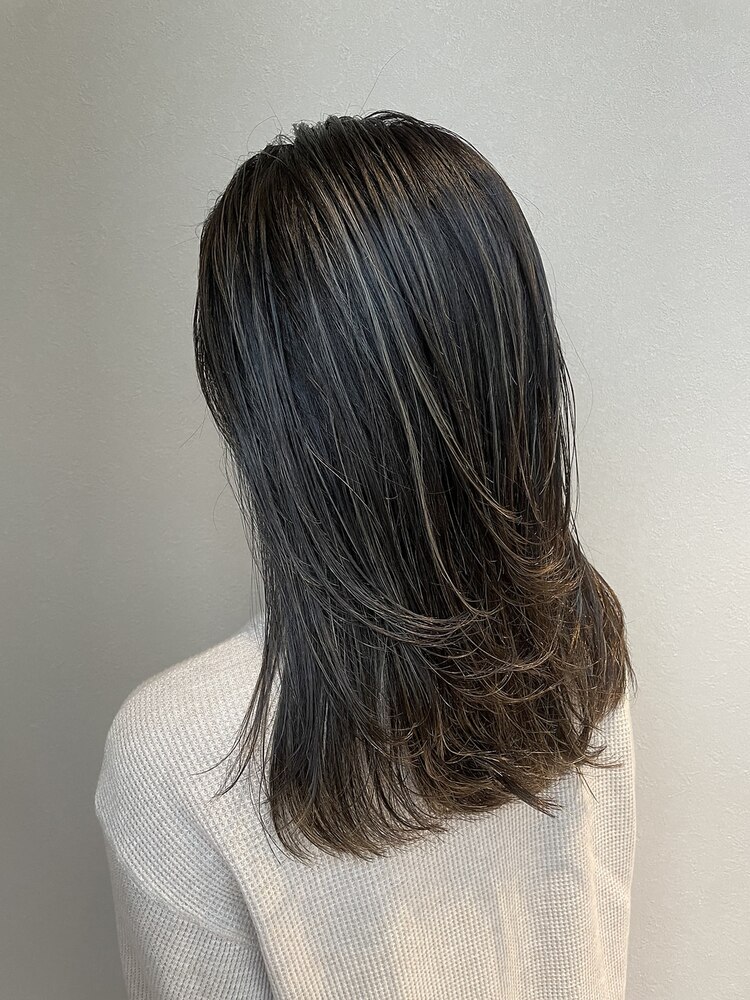 30代・40代 オフィスで浮かない“ハイライトカラー”のオーダー方法マキアオンライン美容雑誌『MAQUIA マキア 』公式ビューティサイト