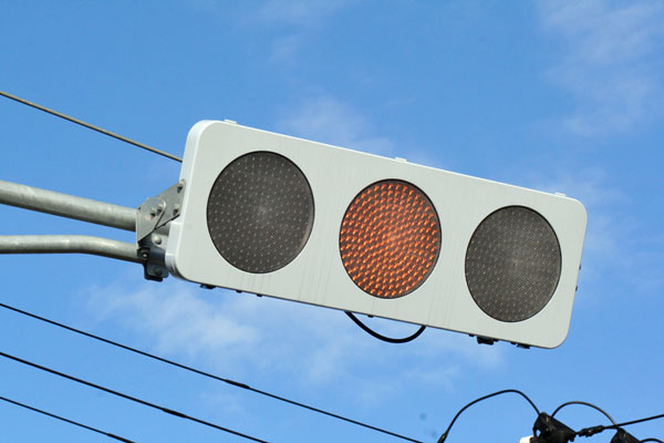 東海村舟石川 薄型信号機に厚型LEDの矢印灯器が付いている交差点 @駈上