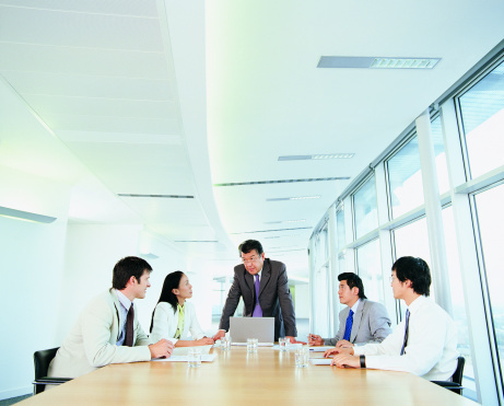 トスアップとは？ビジネス組織での部門連携を強化するトスアップ手法を徹底解説！シェルパ - 営業を元気にするメディア