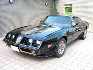 ポンティアック ファイヤーバード トランザム2代目 1970-1981 ：プラットフォームを踏襲しつつスタイリングを一新ビークルズ