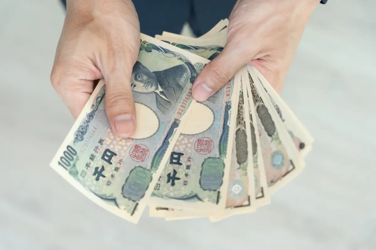 悲しみ・切なさ・悲哀 千円札の野口英世の写真素材FYI04968417ストックフォトの Qlean Market キュリンマーケット