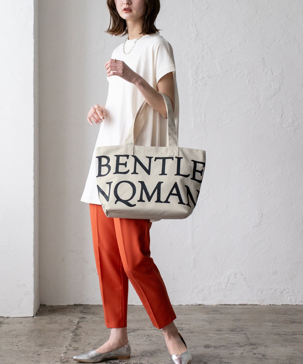 トートバッグ 英字 ロゴ人気 普段使い 通学 買い物 肩がけ 黒 ロゴホワイト - メルカリ