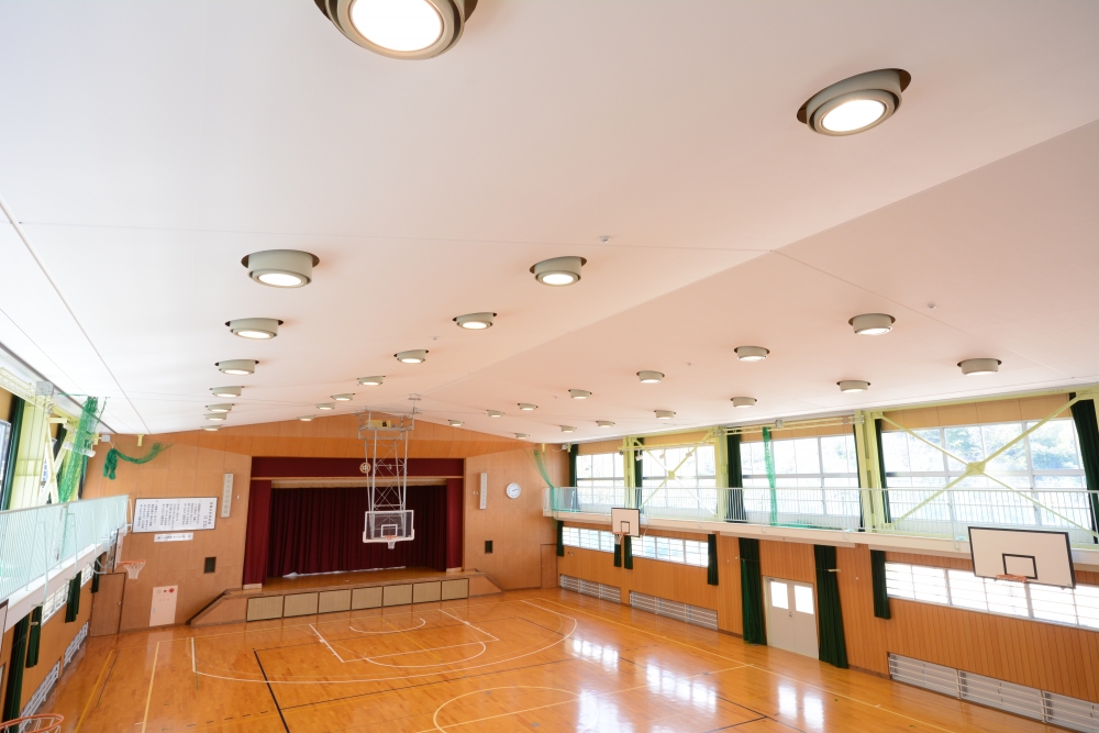 吊り天井とは？構造や耐震性についてテント倉庫のOSテック