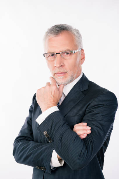 長い髭と口ひげを持つ男残忍なファッションモデル。ビジネスマンのファッションスタイル。顔の毛とグルーミング。ハンサムな髭のビジネスマンは正式なスーツを着ている。メンズウェアとファッションのコンセプト— ストック写真 © stetsik249304950