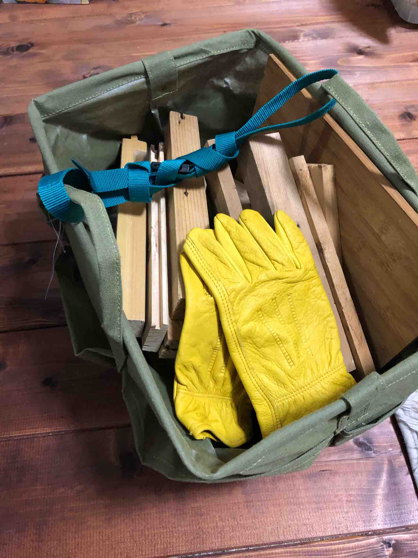 炭箱 キャンプ収納術 運びにくい「炭」と「薪」は100均DAISO ダイソー の