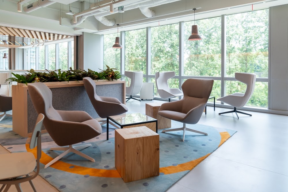 おしゃれなオフィス実例10選！共通点から学ぶ空間づくりのヒント実践編オフィスづくりのコラム株式会社オカムラ