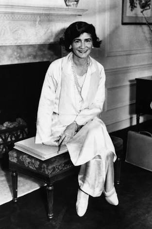 ココシャネルの名言や格言集 英語＆フランス語付き 恋愛や結婚観を学びましょう