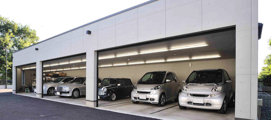 クルマ好きの理想の家！ 旧車のミニと豊かな自然の里山で暮らすENGINEエンジンクルマ、時計、ファッション、男のライフスタイルメディア