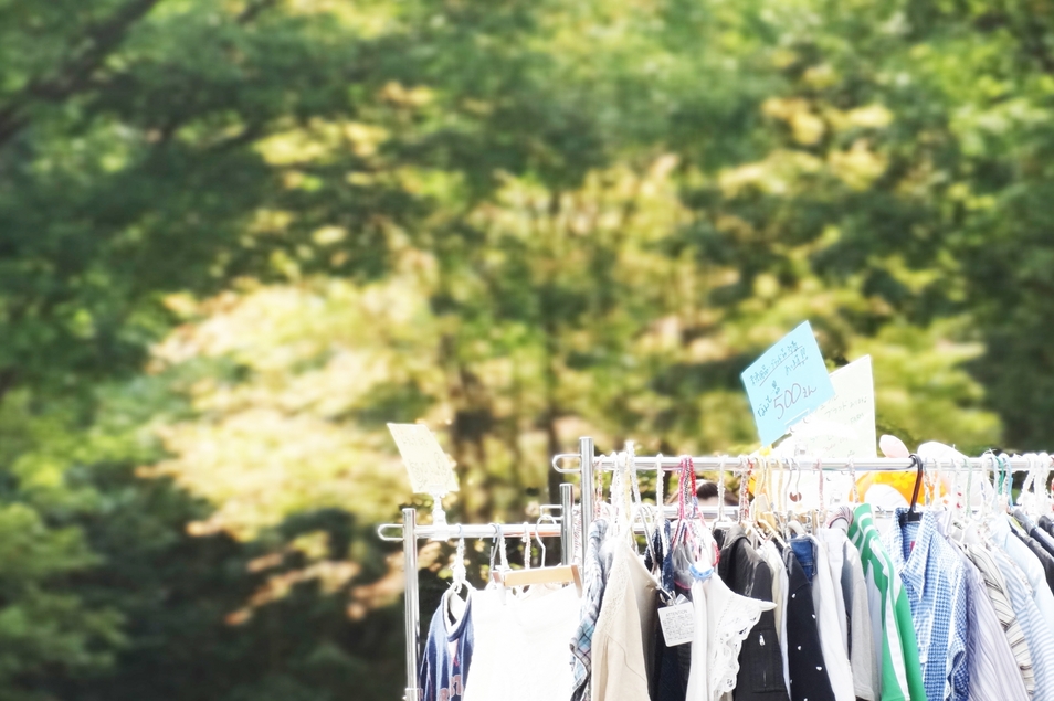 人生初出店フリマで売れたモノと意外な客層♪ヨーロッパ発 日欧ミドルGAYカップルのツレ連れ日記