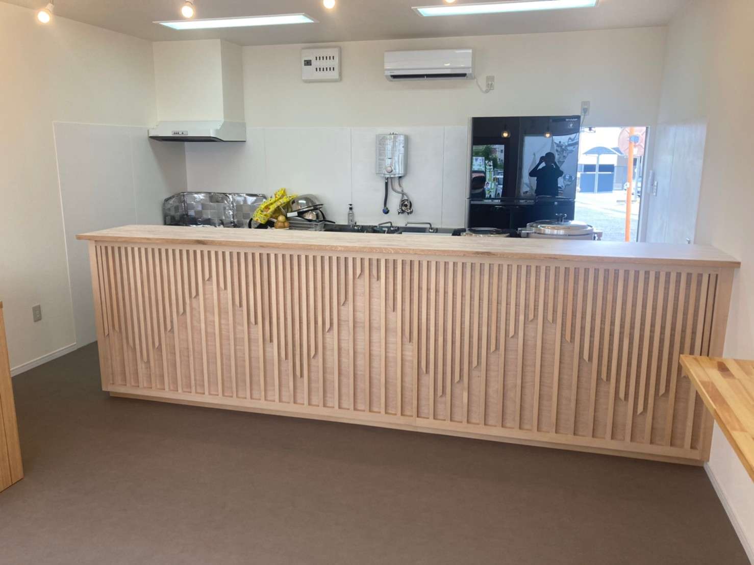 飲食店におけるカウンター席の役割店舗デザイン・施工専門のエキスパート集団株式会社アースライン