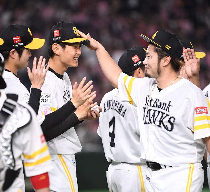 ソフトバンク 泉圭輔が倍増以上でサイン「僕のグッズも何か作って」 - スポーツ報知