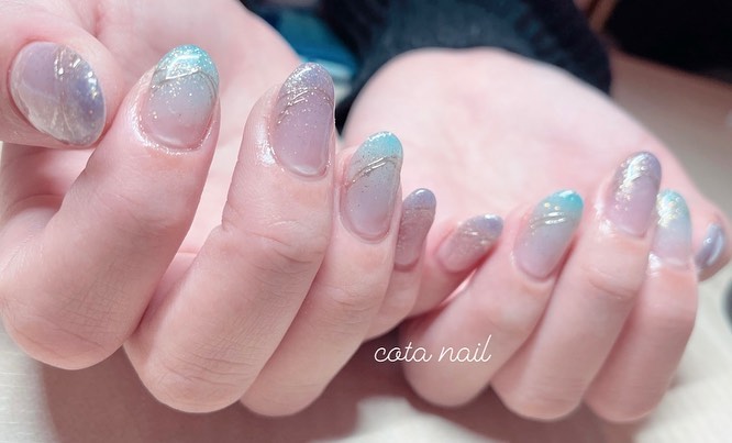 ブルーネイル水色ネイル青ネイルラメネイルキラキラネイルグラデーションネイルカラーグラデーションカラーグラデーションネイル縦グラデーションネイルナチュラルネイルオフィスネイルカジュアルネイルショートネイル春ネイル春カラーネイル