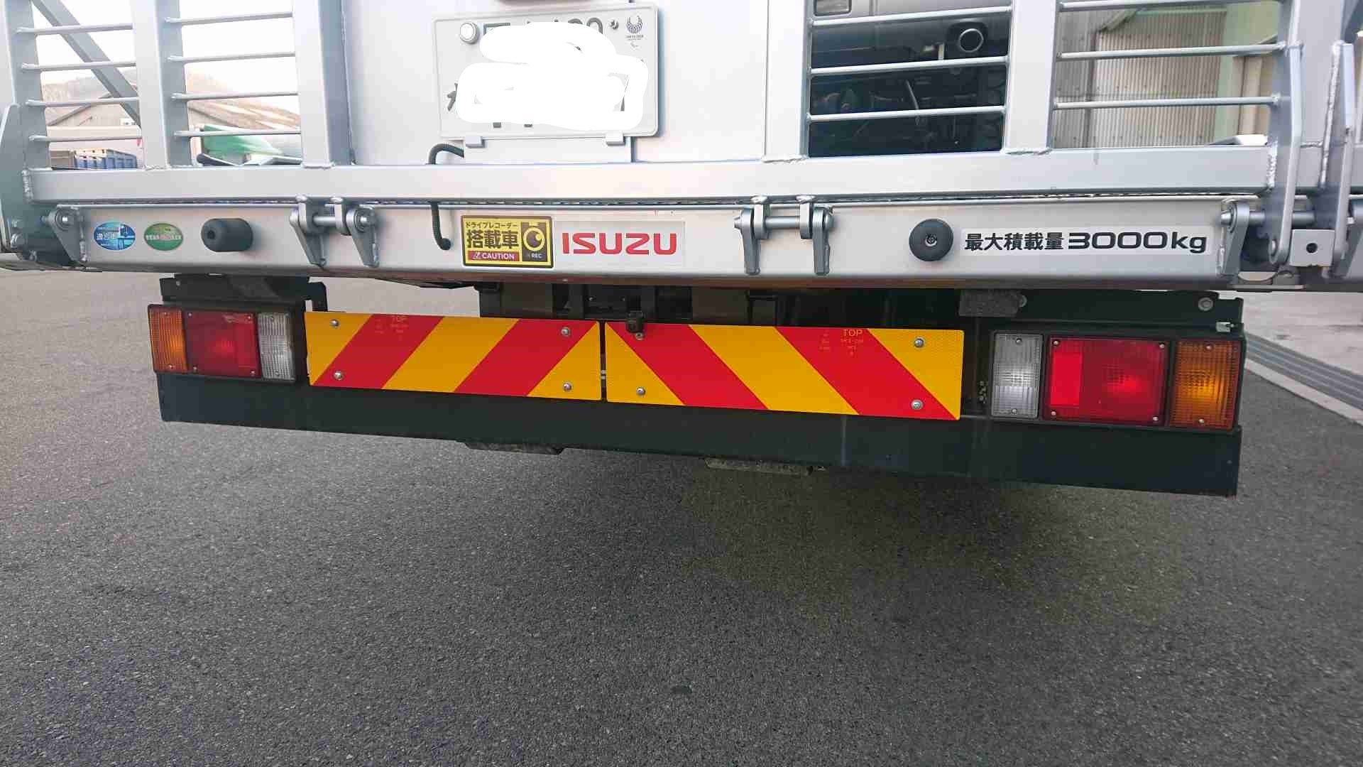 ブレーキランプ・テールランプが切れたらどうする？交換方法や罰金について解説出光のPIT in plus ＜コラム＞