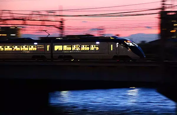 京成バス「青砥駅入口」バス停留所 ホームメイト