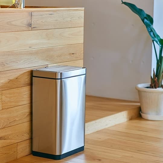 ゴミ箱はどこに置くのがベスト？キッチンやリビングの狭いスペースでも設置できるゴミ箱を紹介 - リス公式オンラインショップ