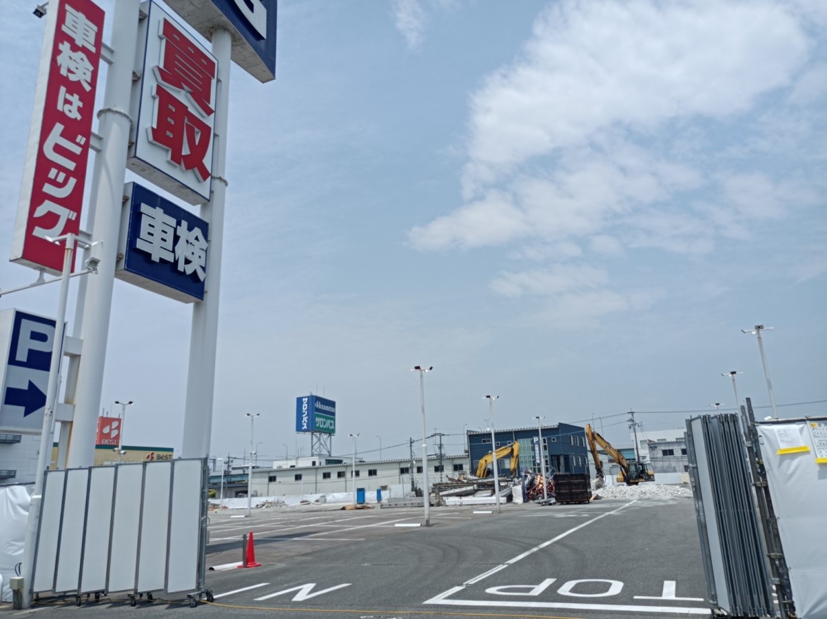 170号線ぞい松川町につくってた自動車販売・買取店「ビッグモーター」がオープンしてる : 高槻つーしん