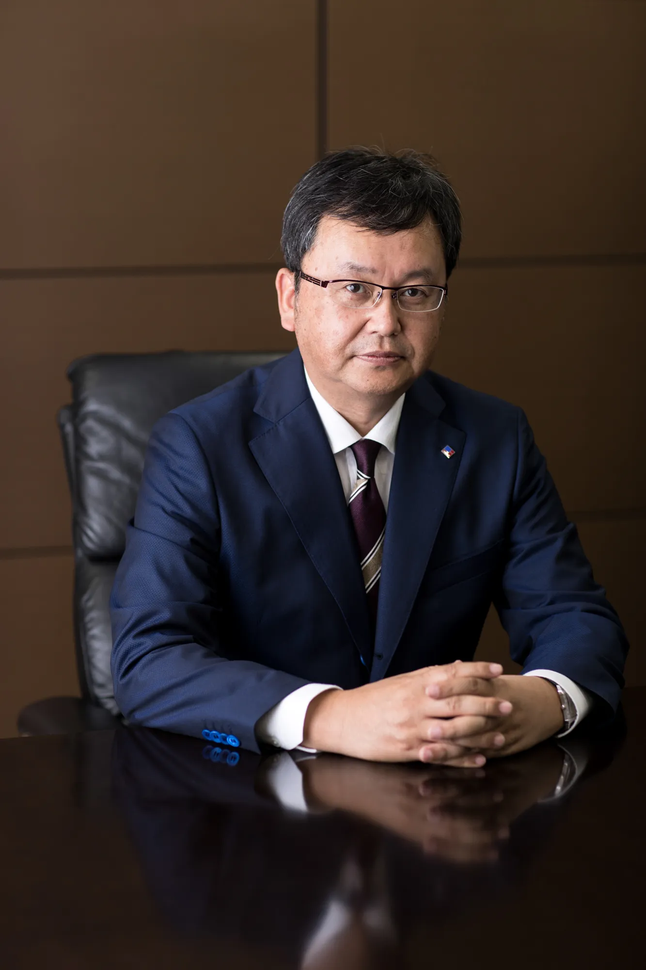 若い女性のスタイリッシュなビジネスポートレート の Stock フォトAdobe Stock