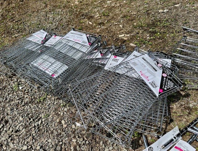 ジョイントラック用固定部品 グレー､4個-100均 通販 ダイソーオンラインショップ 公式