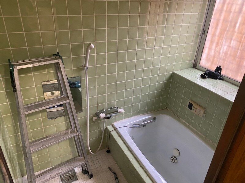 タイルの在来浴室からユニットバスにリフォームする見積り