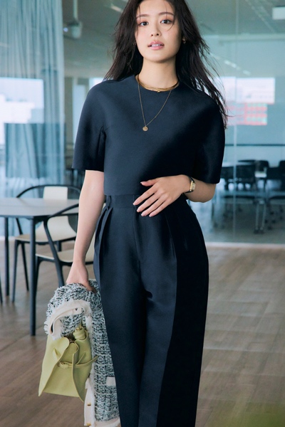 夏のレディースオフィスカジュアルコーデ45選涼しげで快適な着こなし術Oggi.jp