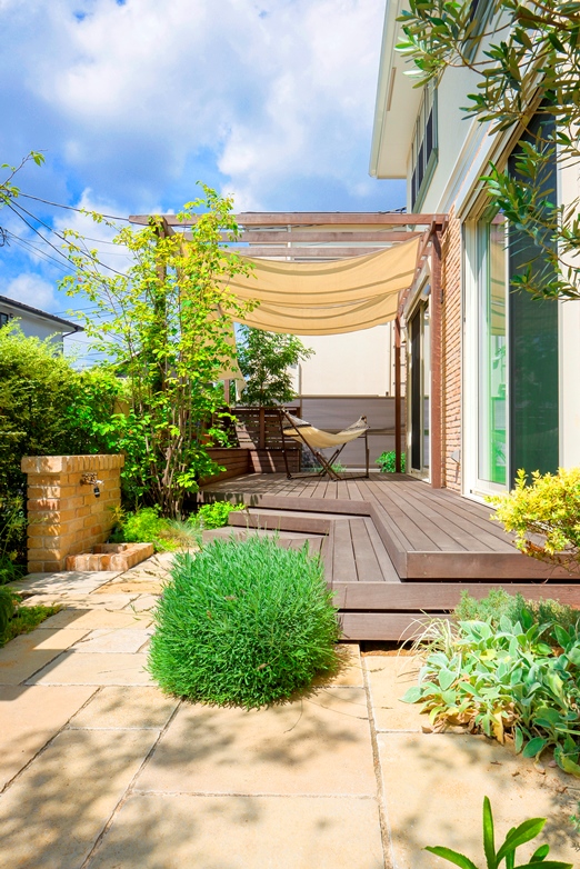 エクステリアで暮らしを変えるコツを紹介する『いまドキ 外構リフォーム術』WEBセミナーを開催パナソニック ホームズ株式会社のプレスリリース