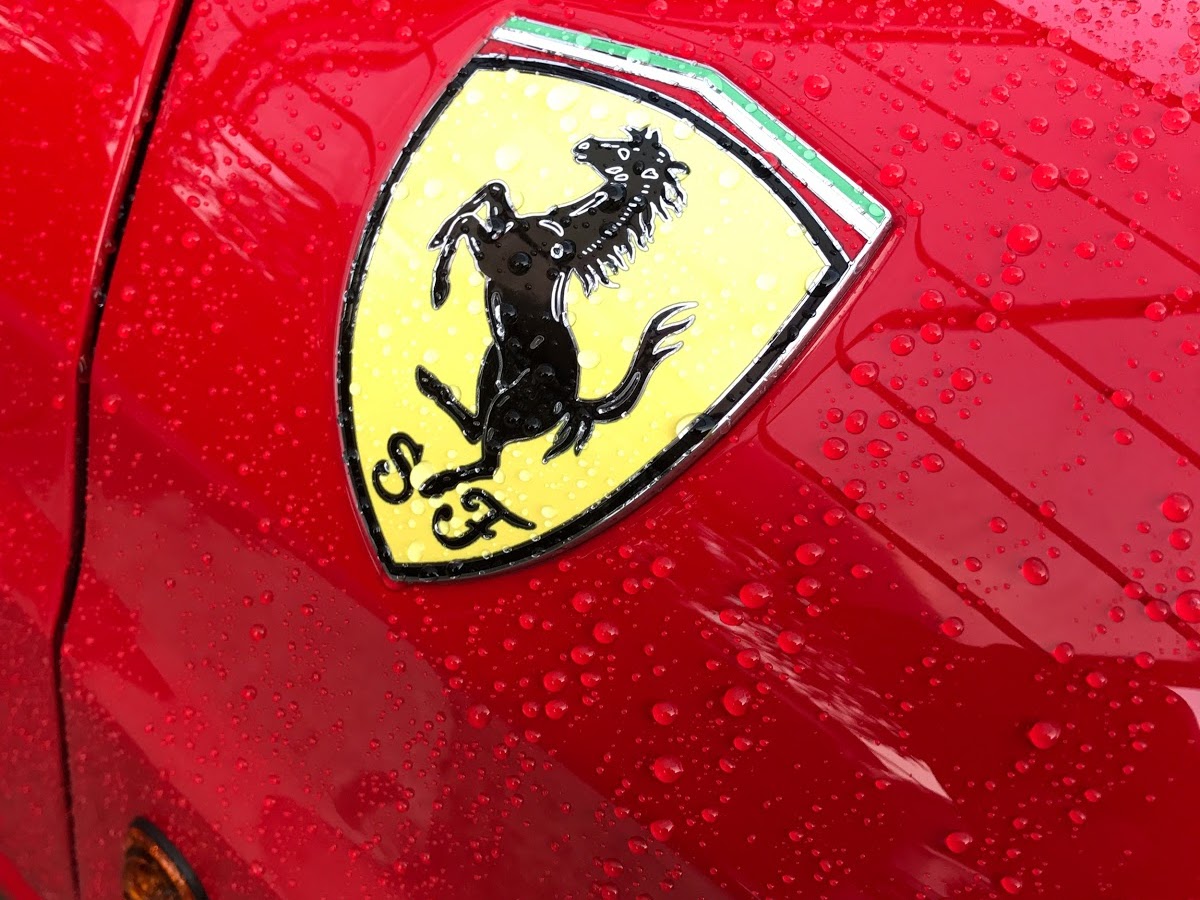 車のエンブレム ロゴ一覧で歴史を知る 日本車と外車15社ギグログ