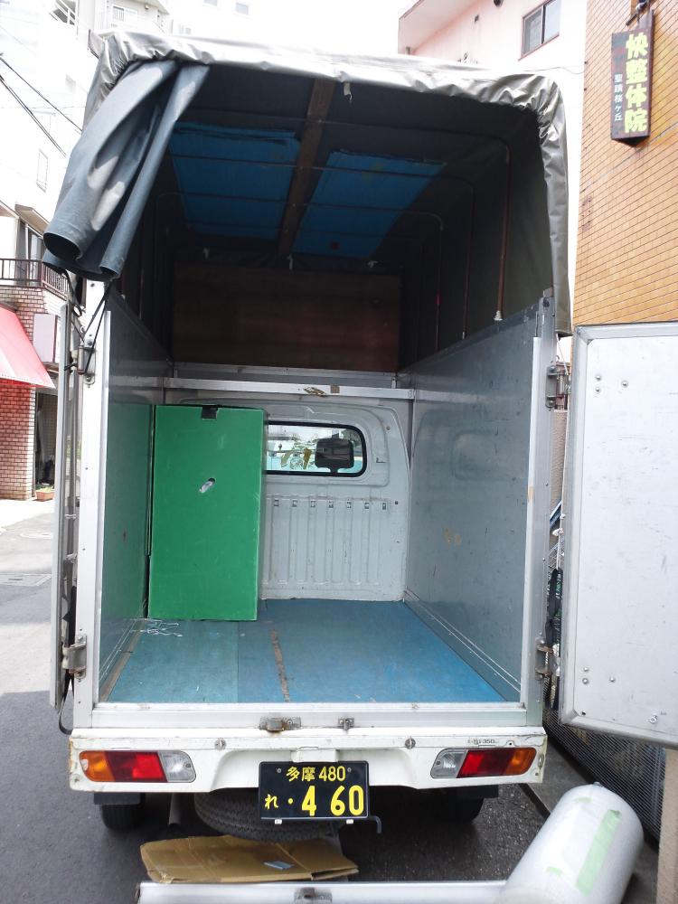 道幅が狭いため２トンショートトラック2台で引越し:引越しのムービングエス