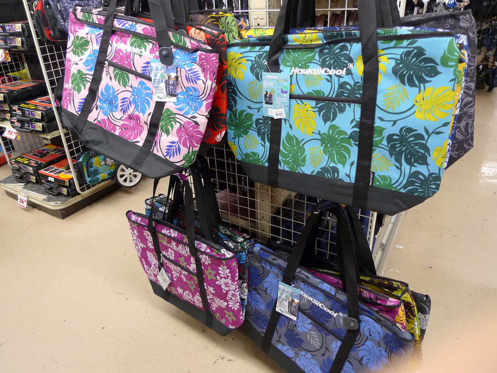 バラマキ土産をお得にまとめ買い！ハワイの「ドン・キホーテ カヘカ店」たびこふれ