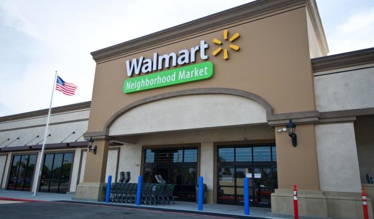 シカゴ、アメリカ - 2018年9月25日:ウォルマートのスーパーマーケットの看板を昼間にの写真素材・画像素材 Image 127739172