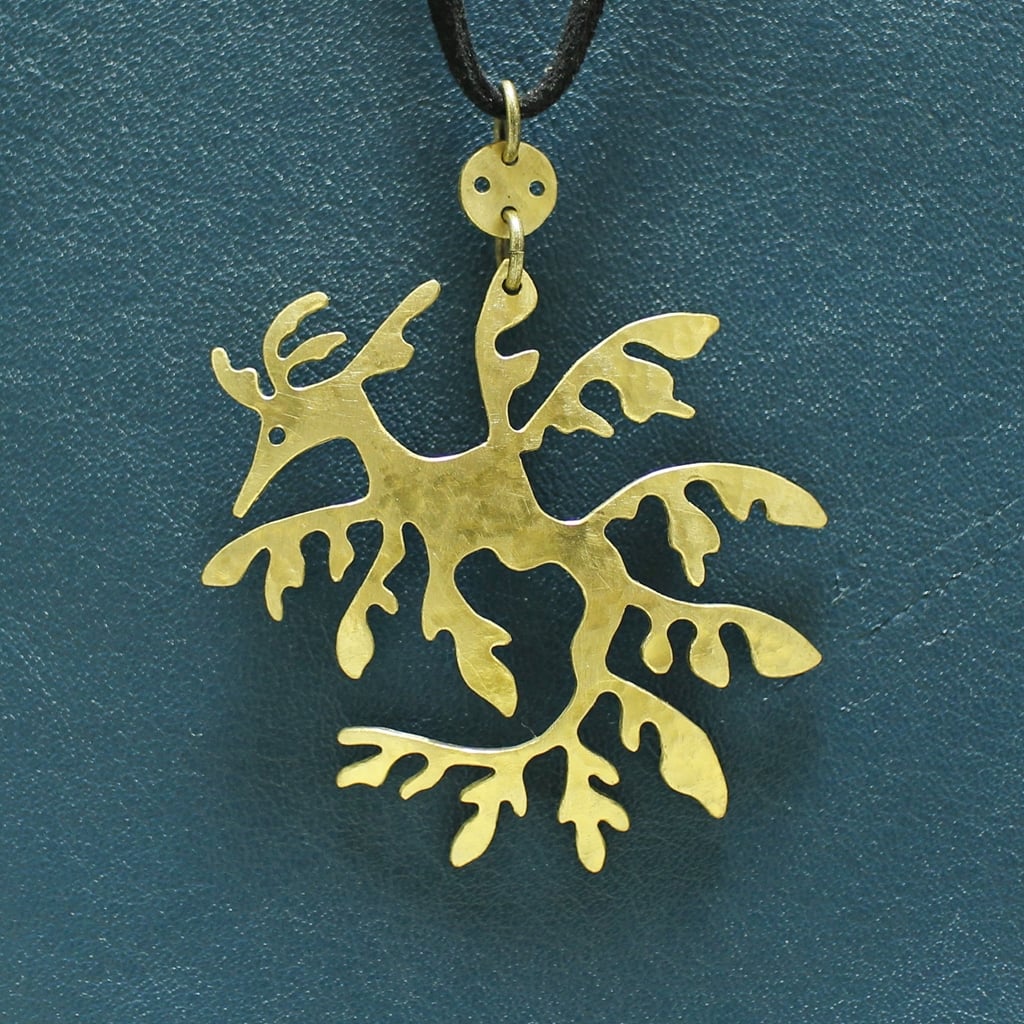 セミオーダー筆文字アクセサリー ¥30000 税別書家×霧絵師×金属加工職人により一つ一つ丁寧にお作り致します。紐部分は組紐を使用しており、文字部分等も お好きな色でお作り致します。アクセサリー筆文字漢字和文化オーダー組紐jewelrykanji書道