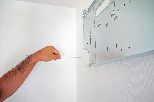 新築の電気配線工事で大事な梁にこの様な穴を明けられてしまいました、これ- Yahoo!知恵袋