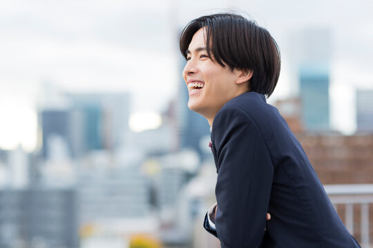 男性 正面の写真素材写真素材なら「写真AC」無料 フリー ダウンロードOK